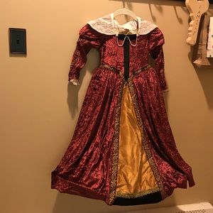 Girls queen costume